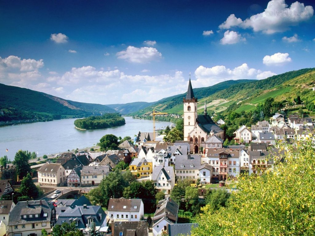 Foto: Lorch Village, Hesse, Rhine River, Germany