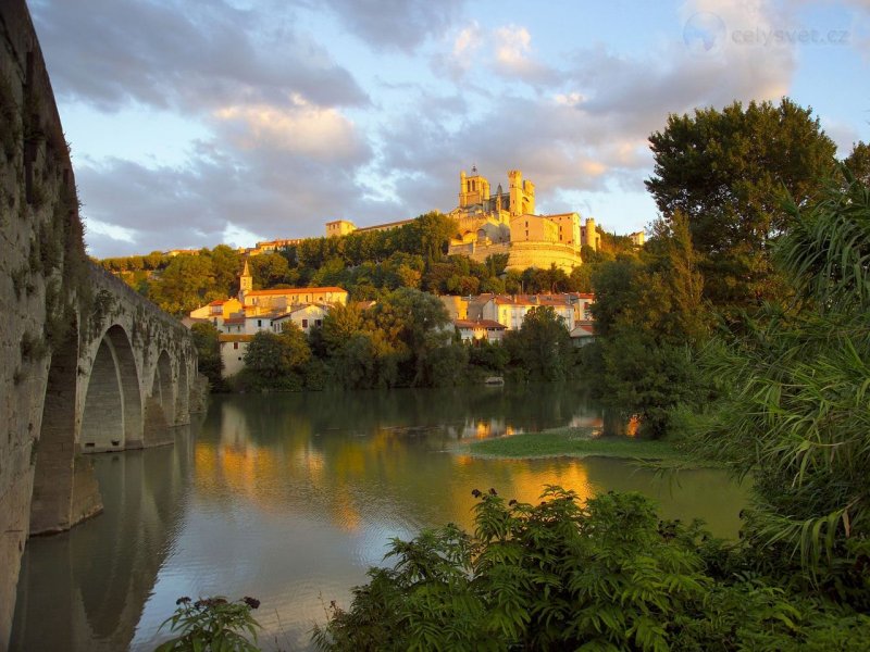 Foto: Cathedral Of Saint Nazaire, Languedoc Roussillon, France